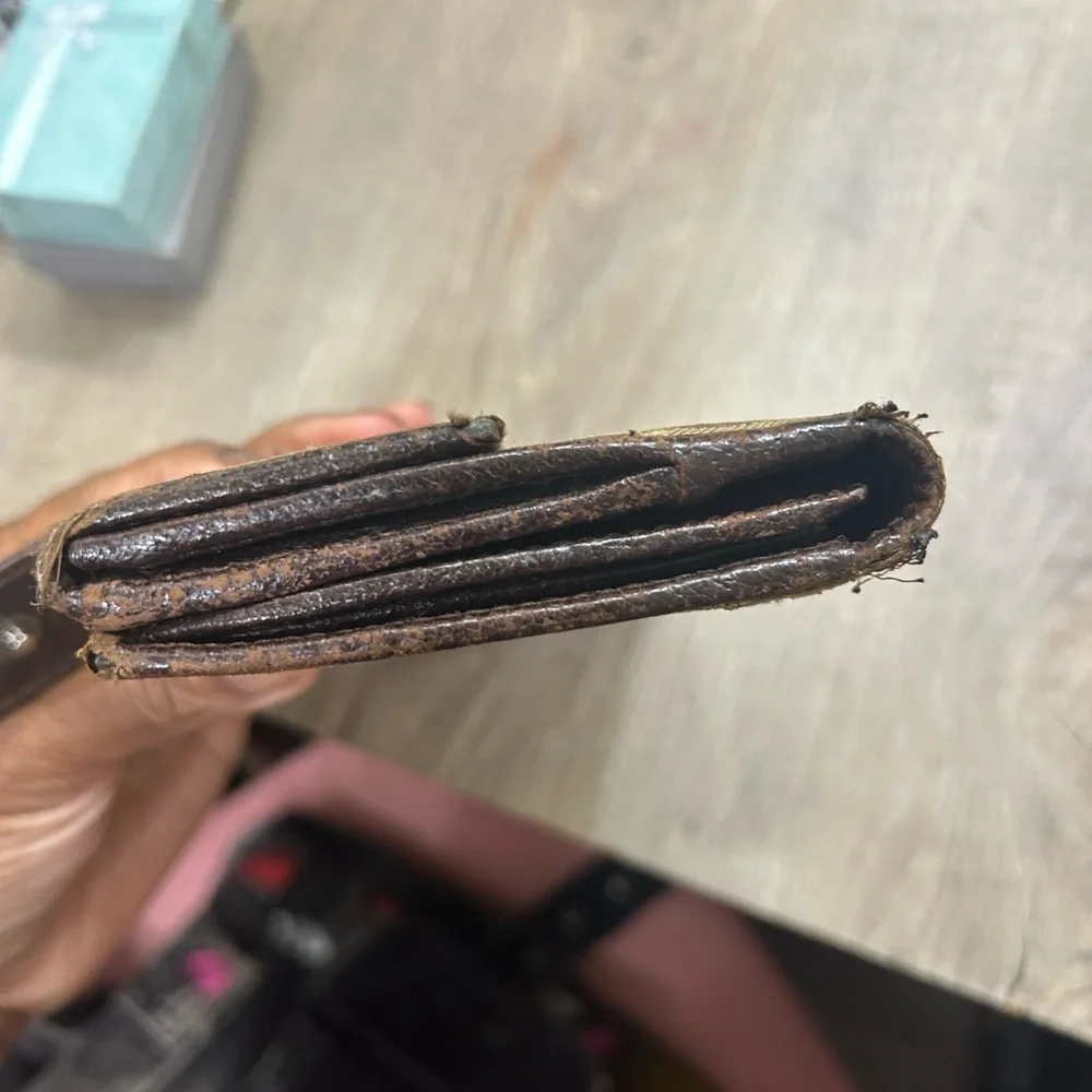 Gucci Brown Monogram Wallet - Picture 13 of 15